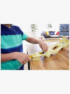 Hot Wheels Mario Kart Thwomp Ruins Track Set