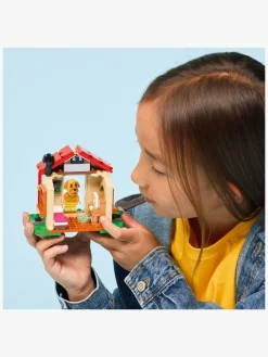 LEGO Animal Crossing 77058 Goldie i sit hyggelige hus