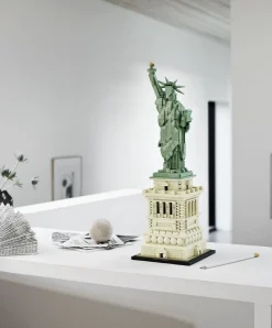 LEGO Architecture 21042 Frihedsgudinden