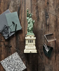 LEGO Architecture 21042 Frihedsgudinden