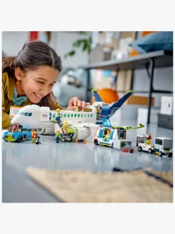 LEGO City 60367 Passagerfly