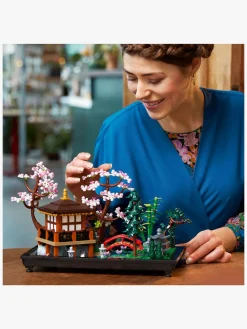 LEGO Icons 10315 Fredfyldt have