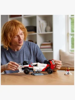 LEGO Icons 10330 McLaren MP4/4 og Ayrton Senna