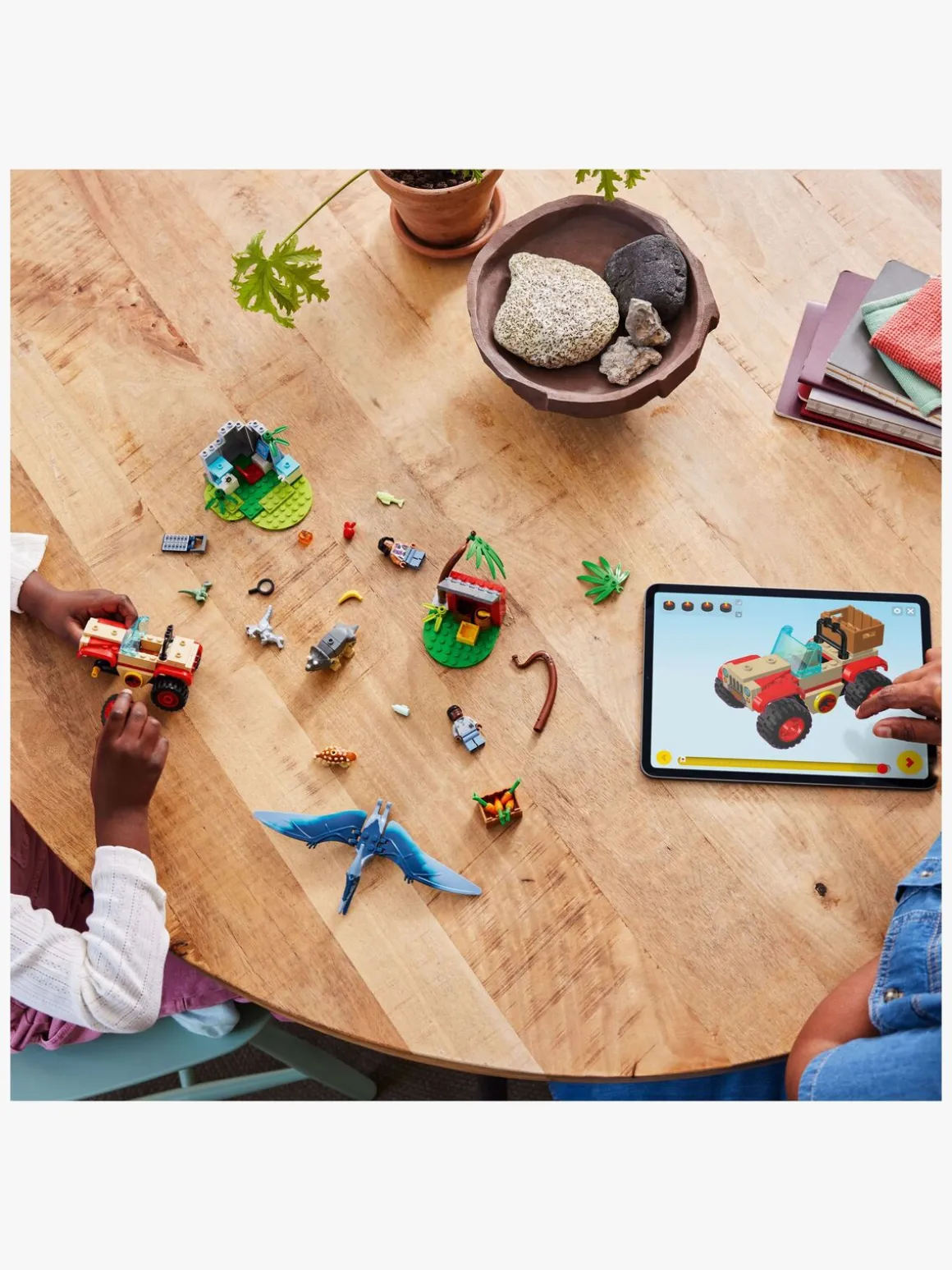 LEGO Jurassic World 76963 Dinosaurunge-internat