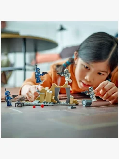 LEGO Star Wars 75373 Battle Pack med bagholdet på Mandalore