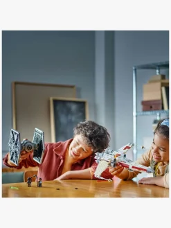 LEGO Star Wars TM 75393 Kombimodel: TIE-jager og X-wing