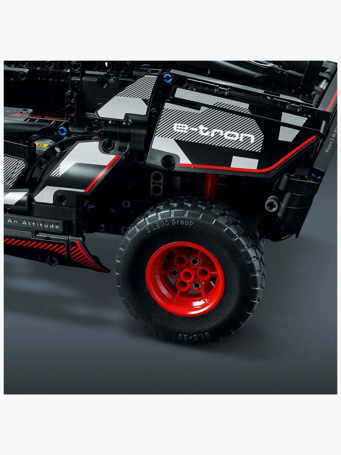 LEGO Technic 42160 Audi RS Q e-tron
