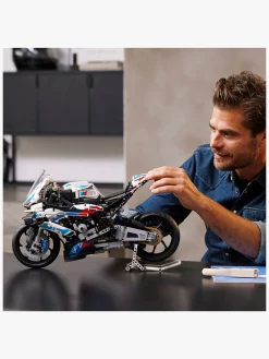 LEGO Technic 42130 BMW M 1000 RR