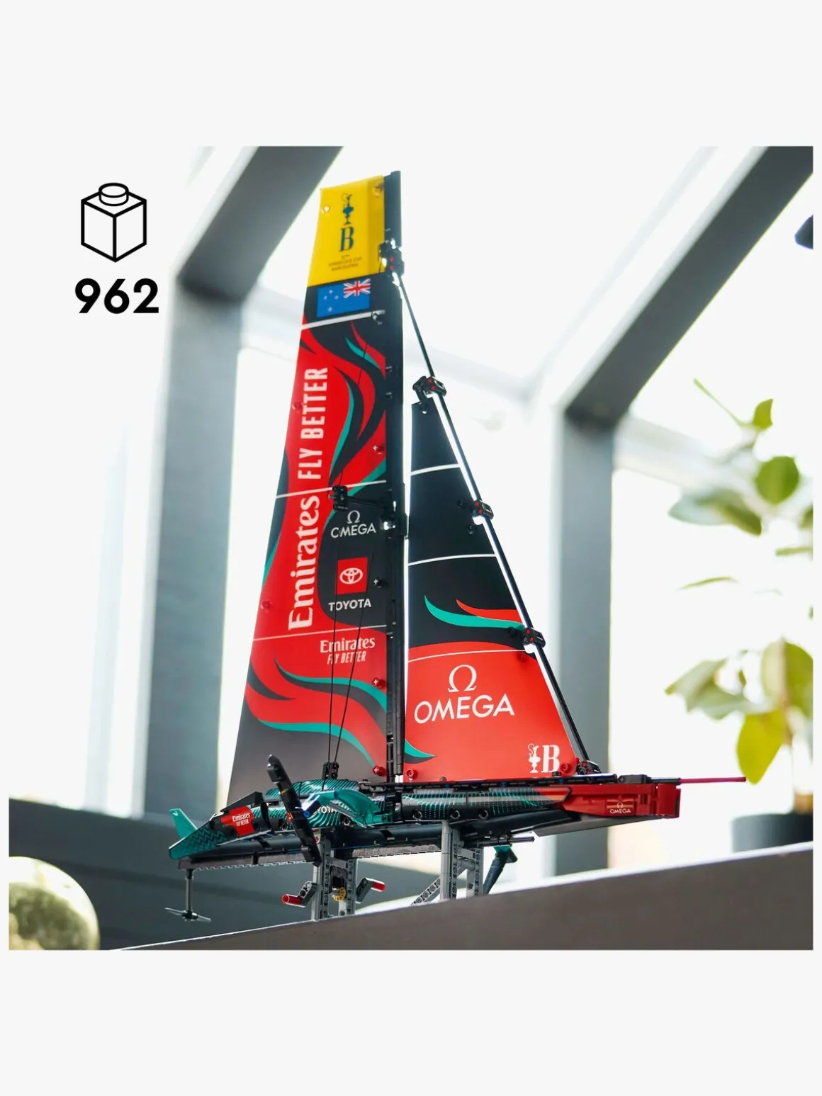 LEGO Technic 42174 Emirates Team New Zealand AC75-yacht