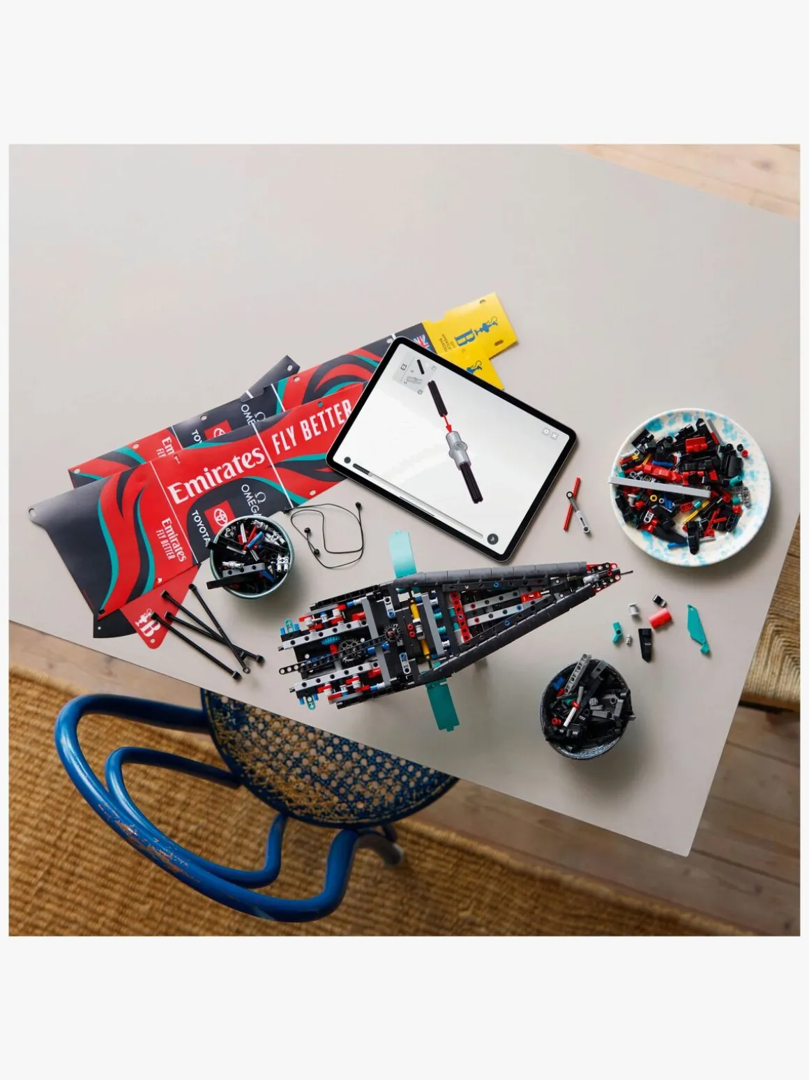 LEGO Technic 42174 Emirates Team New Zealand AC75-yacht