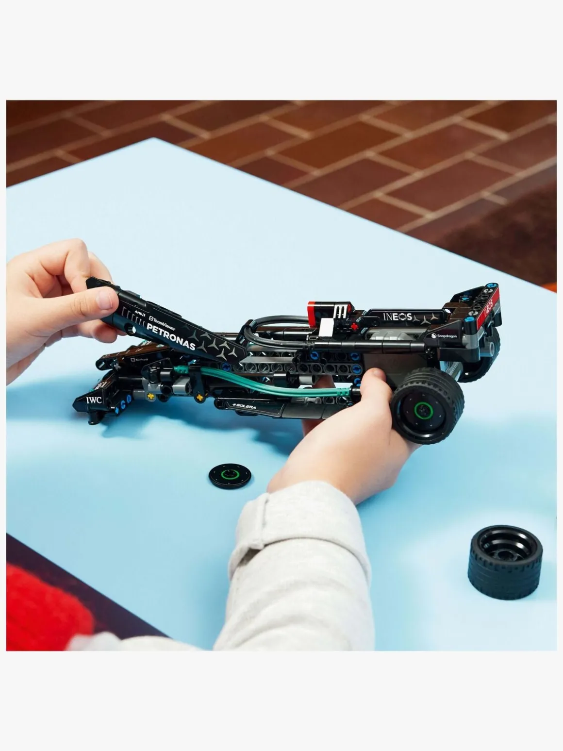 LEGO Technic 42165 Mercedes-AMG F1 W14 E Performance pull-back